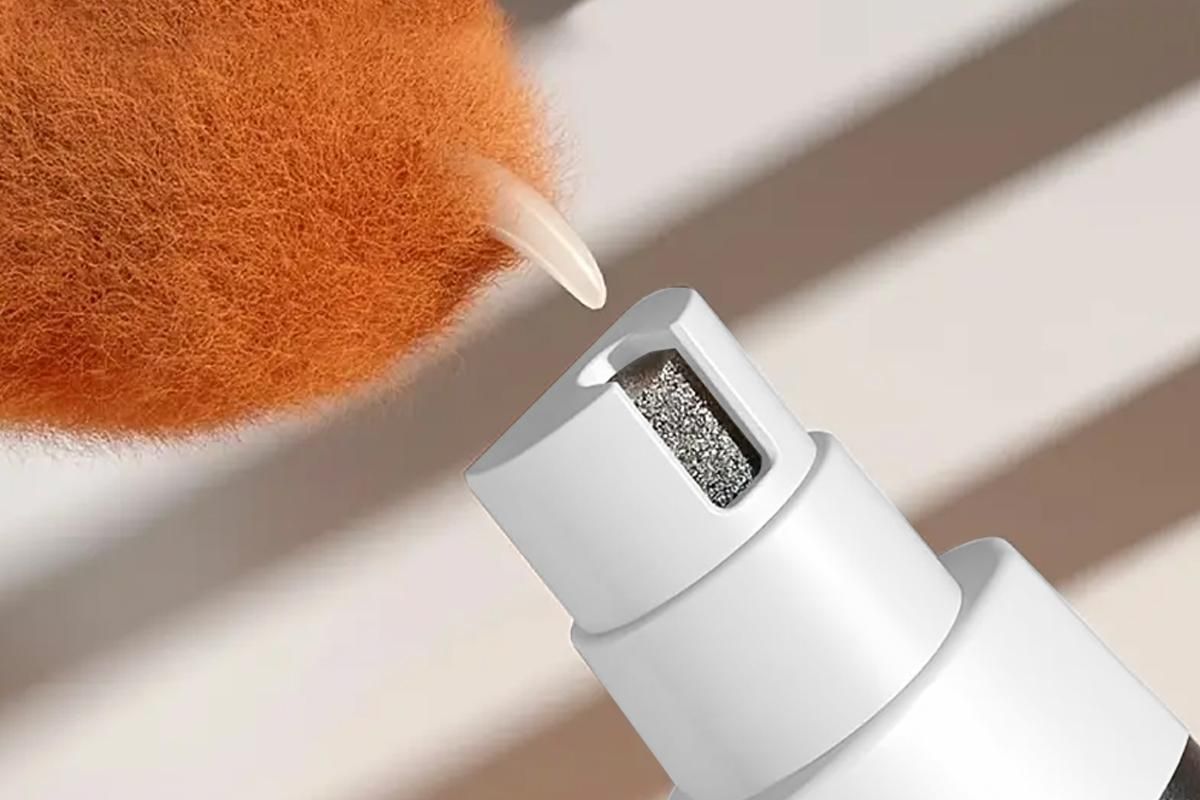 4-in-1 Dog Clipper Dog Grooming Kit with 4 Blade Heads -White