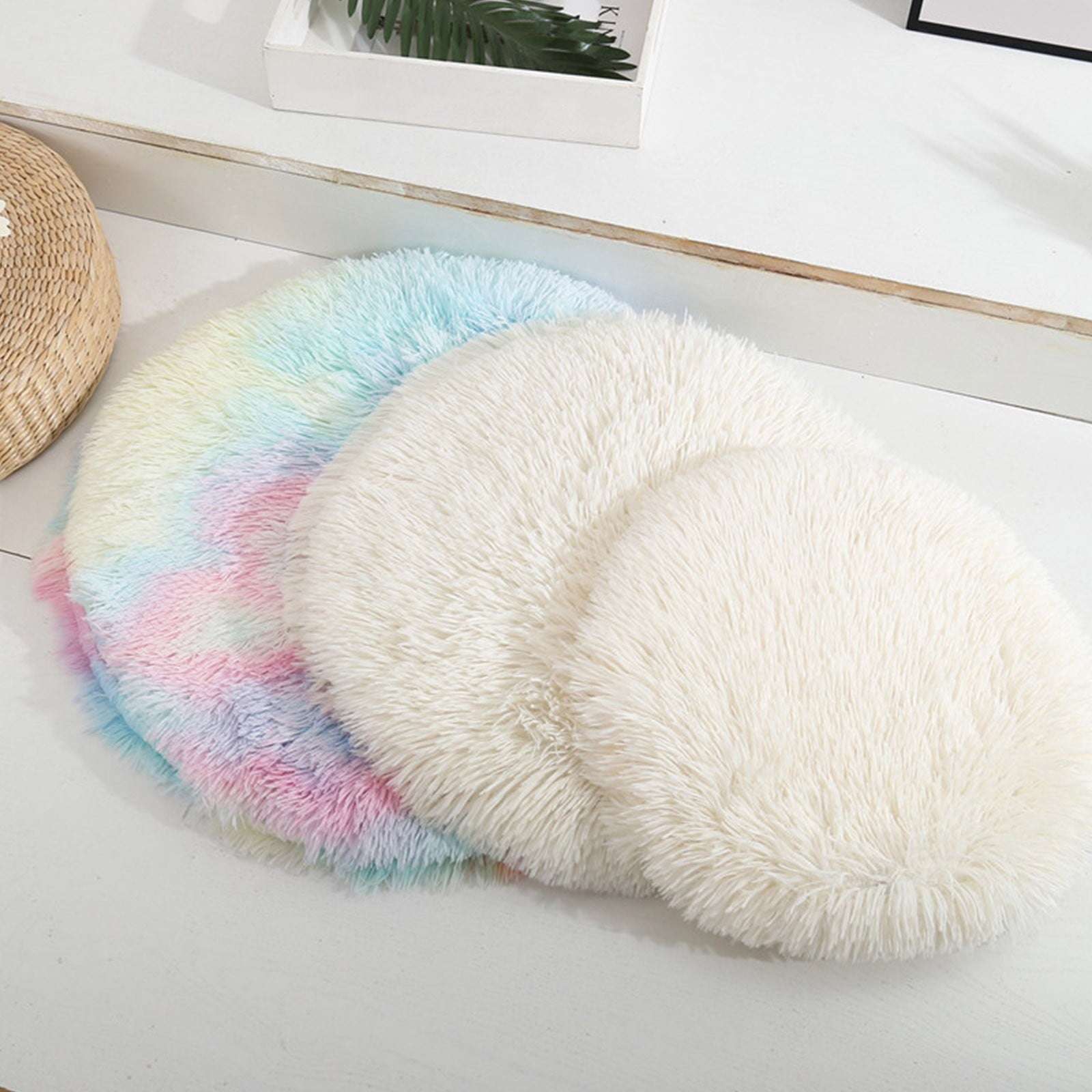 Darzheoy 16 inch Plush Dog Bed Mat Warm Fluffy Round Puppy Crate Pad with Anti-Slip Waterproof Bottom Soft Comfy Pet Kennel Mat for Small and Medium Dogs White